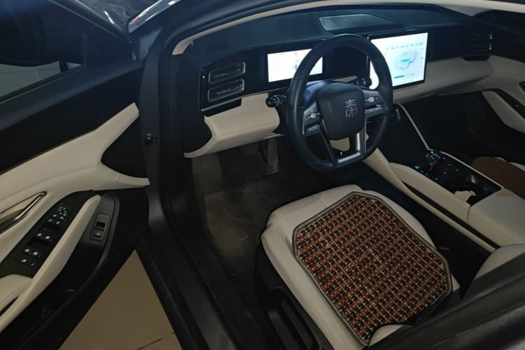 Used BYD Qin L 2025 DM-i Smart Drive 80KM Leading Model Driver Seat