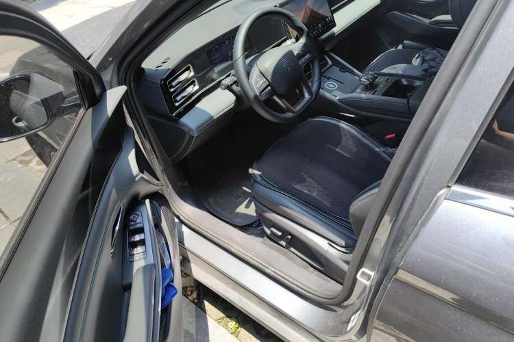 Used BYD Qin L 2025 DM-i Smart Drive 80KM Superior Model Driver Seat