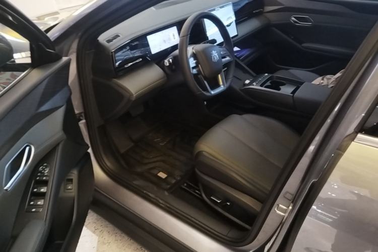 Used BYD Qin L 2025 EV 545KM Beyond Version Driver Seat