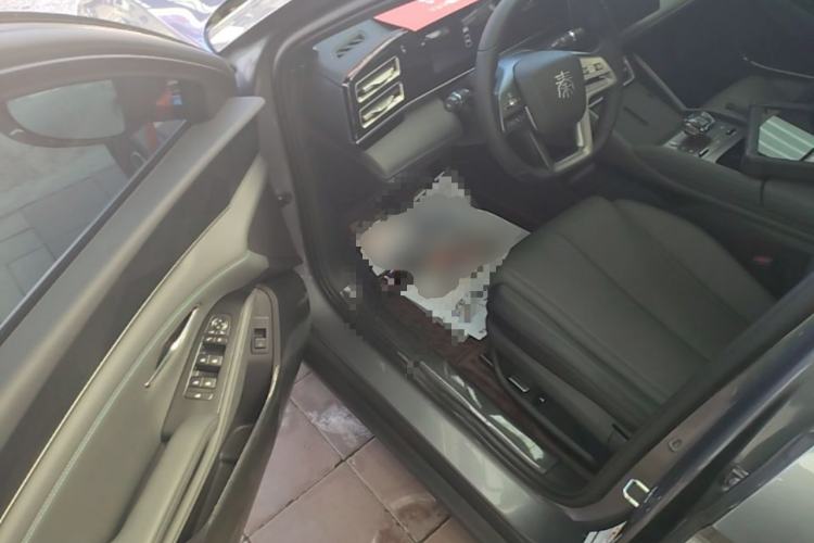 Used BYD Qin L 2025 DM-i Smart Drive 120KM Leading Model Driver Seat