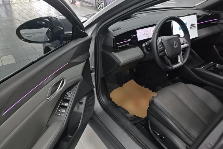 Used BYD Qin L 2025 EV 545KM Cloud Suspension Edition Driver Seat