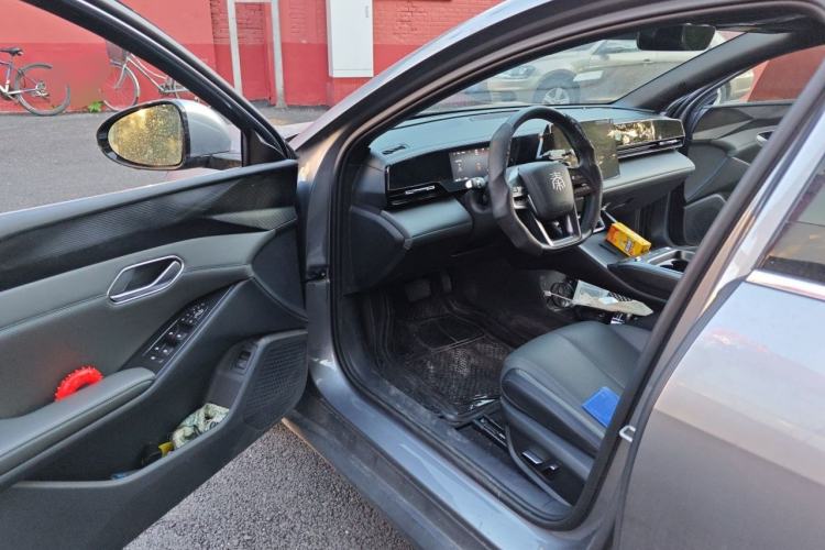 Used BYD Qin L 2025 EV 470KM Leading Edition Driver Seat