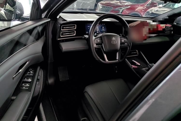 Used BYD Qin L 2025 DM-i Smart Drive 80KM Leading Model Driver Seat