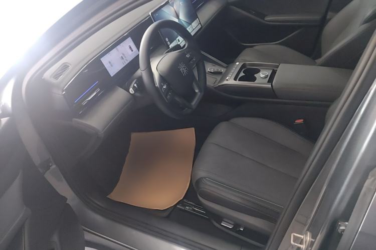 Used BYD Qin L 2025 EV 545KM Excellence Edition Driver Seat
