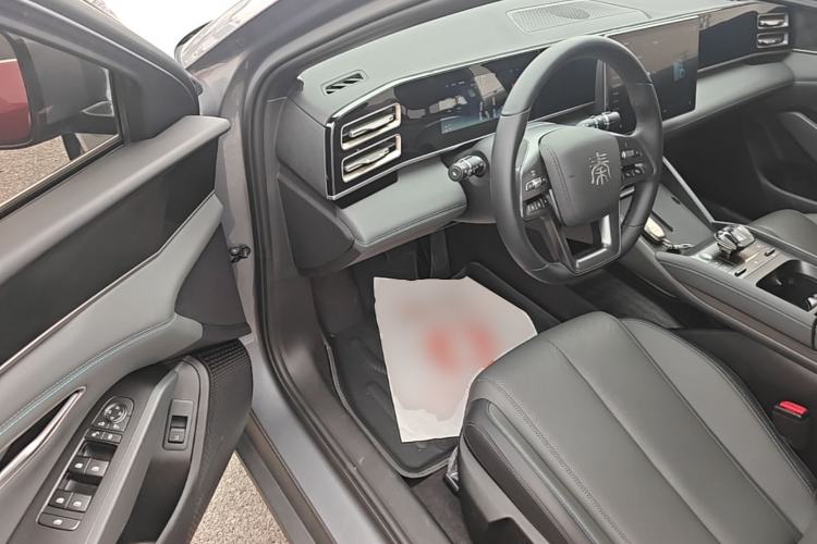 Used BYD Qin L 2025 DM-i Smart Drive 80KM Leading Model Driver Seat