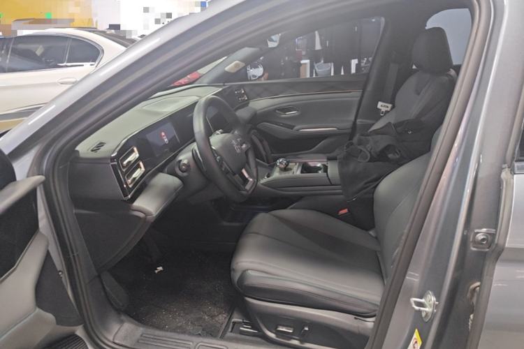Used BYD Qin L 2025 DM-i Smart Drive 80KM Superior Model Driver Seat