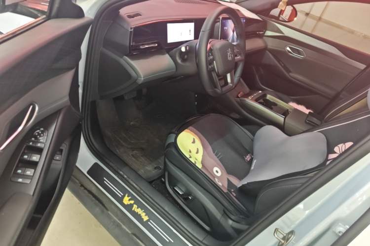 Used BYD Qin L 2025 EV 545KM Beyond Version Driver Seat