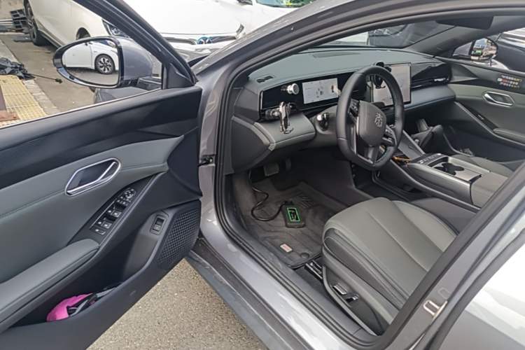 Used BYD Qin L 2025 EV 470KM Leading Edition Driver Seat