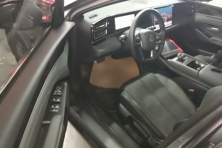 Used BYD Qin L 2025 DM-i Smart Drive 80KM Leading Model Driver Seat