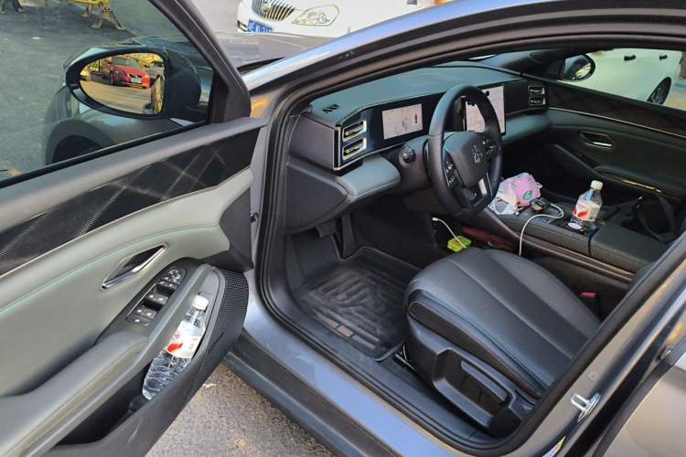 Used BYD Qin L 2025 DM-i Smart Drive 80KM Leading Model Driver Seat