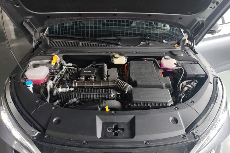 Used BYD Qin L 2025 DM-i Smart Drive 80KM Leading Model Engine Bay