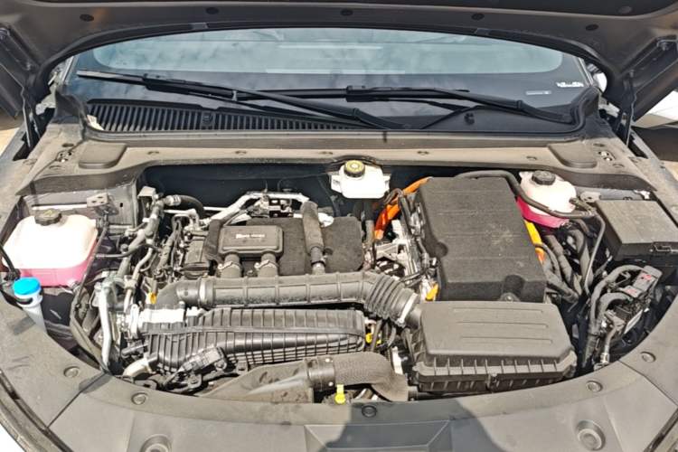 Used BYD Qin L 2025 DM-i Smart Drive 120KM Superior Model Engine Bay