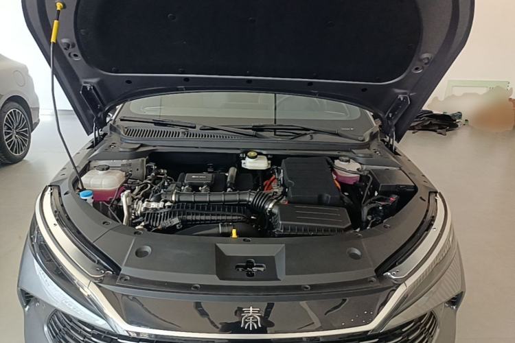 Used BYD Qin L 2025 DM-i Smart Drive 120KM Superior Model Engine Bay