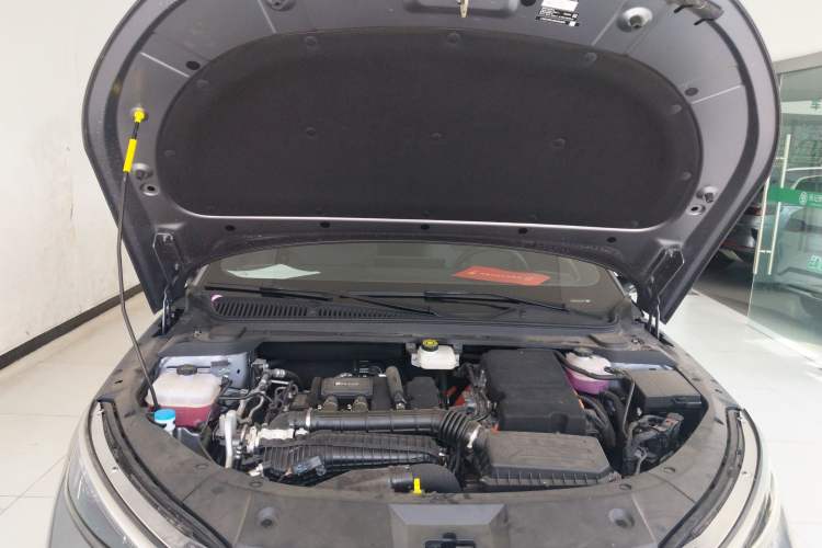 Used BYD Qin L 2025 DM-i Smart Drive 120KM Superior Model Engine Bay