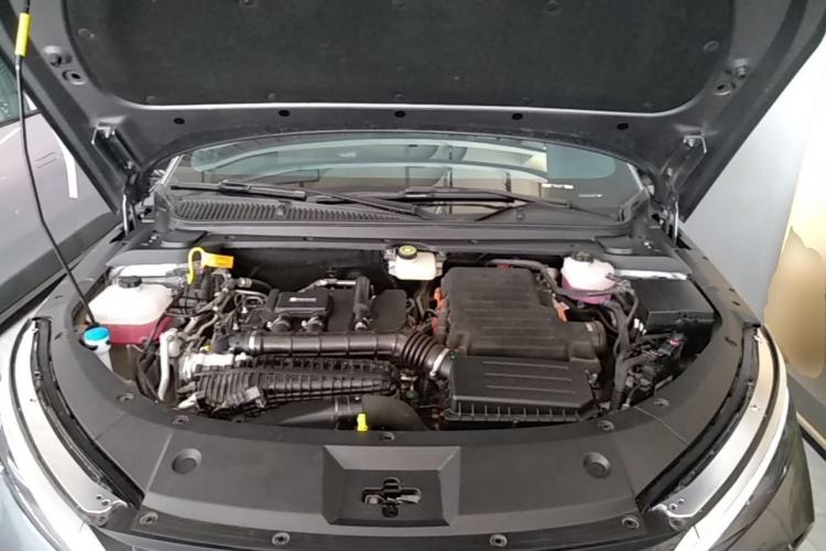 Used BYD Qin L 2025 DM-i Smart Drive 80KM Leading Model Engine Bay