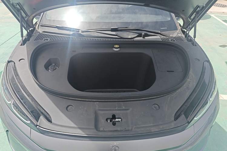 Used BYD Qin L 2025 EV 470KM Leading Edition Engine Bay