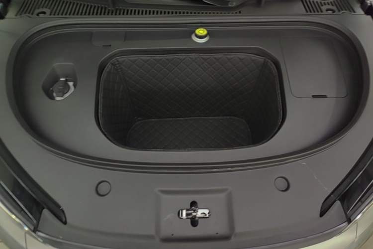 Used BYD Qin L 2025 EV 470KM Leading Edition Engine Bay