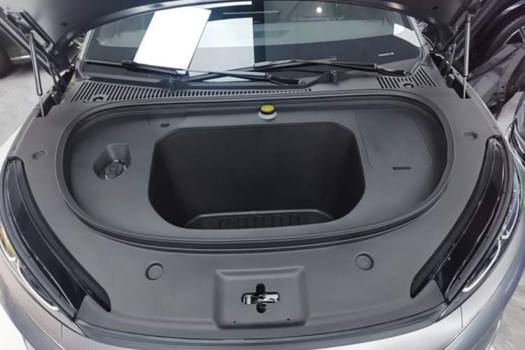 Used BYD Qin L 2025 EV 470KM Leading Edition Engine Bay