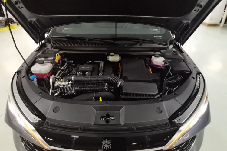 Used BYD Qin L 2025 DM-i Smart Drive 80KM Leading Model Engine Bay