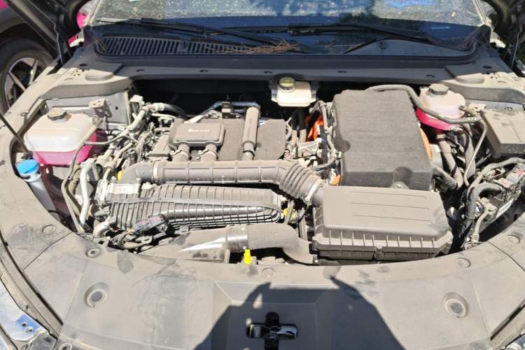 Used BYD Qin L 2025 DM-i Smart Drive 120KM Superior Model Engine Bay