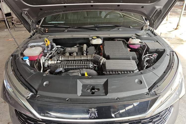Used BYD Qin L 2025 DM-i Smart Drive 80KM Leading Model Engine Bay