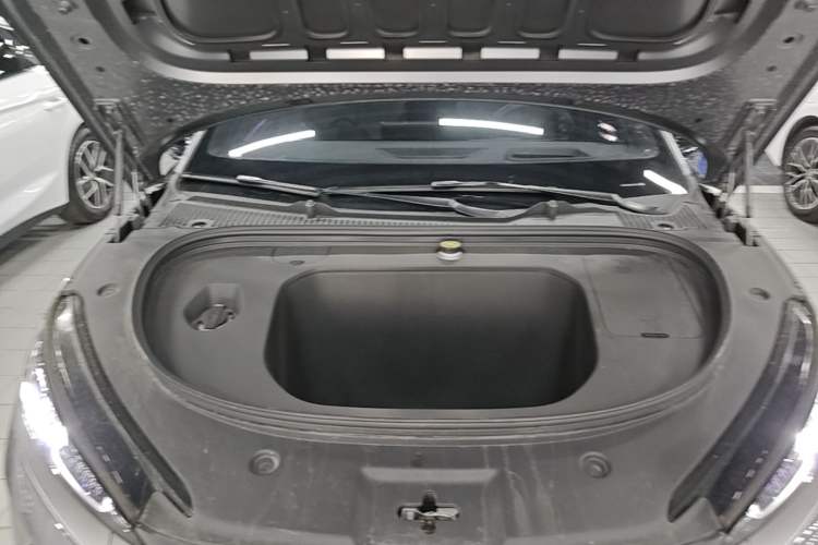 Used BYD Qin L 2025 EV 545KM Cloud Suspension Edition Engine Bay