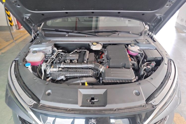 Used BYD Qin L 2025 DM-i Smart Drive 120KM Superior Model Engine Bay