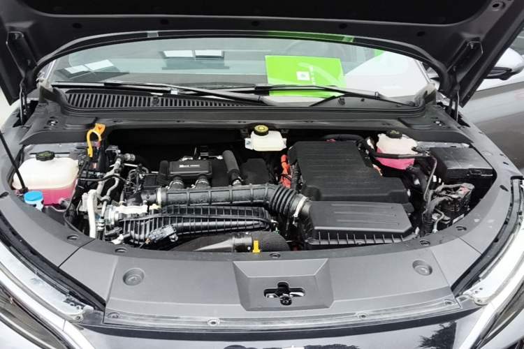 Used BYD Qin L 2025 DM-i Smart Drive 80KM Leading Model Engine Bay