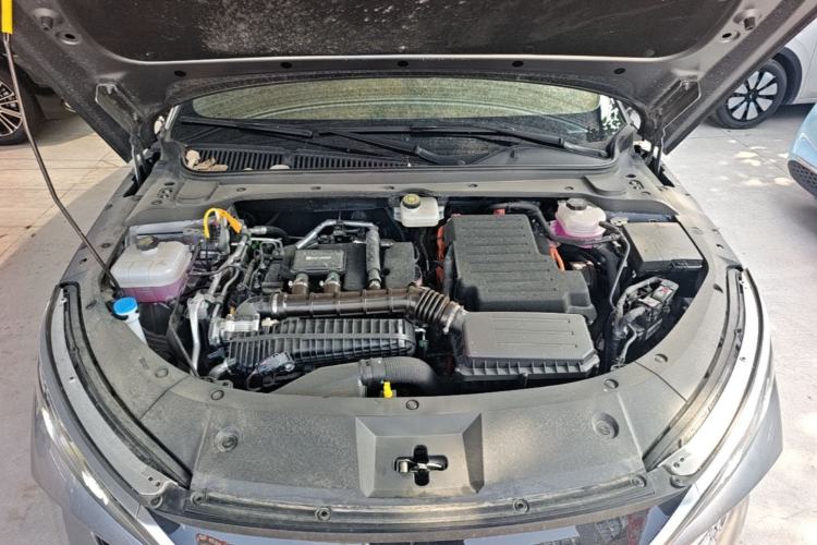 Used BYD Qin L 2025 DM-i Smart Drive 80KM Leading Model Engine Bay