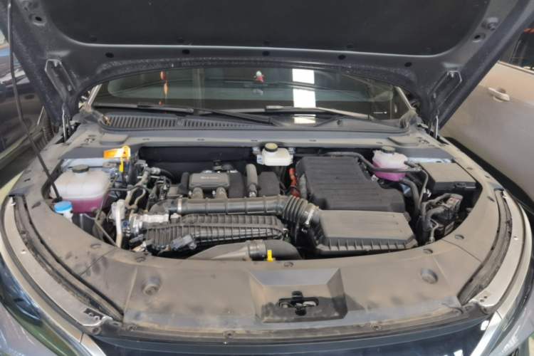 Used BYD Qin L 2025 DM-i Smart Drive 80KM Leading Model Engine Bay