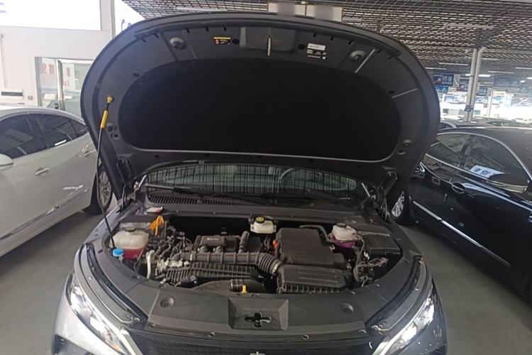 Used BYD Qin L 2025 DM-i Smart Drive 80KM Leading Model Engine Bay