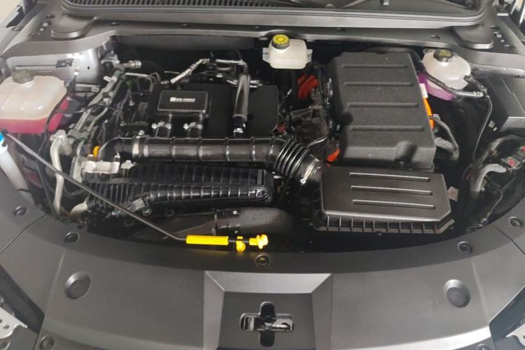 Used BYD Qin L 2025 DM-i Smart Drive 120KM Leading Model Engine Bay
