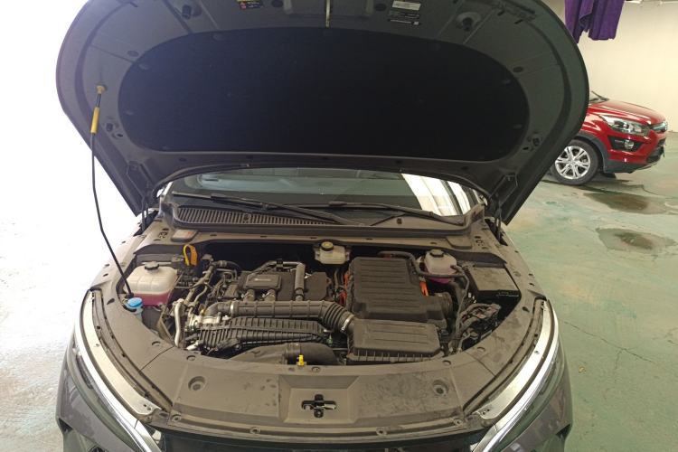 Used BYD Qin L 2025 DM-i Smart Drive 80KM Superior Model Engine Bay