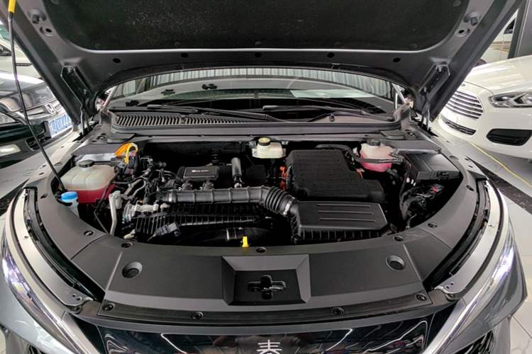 Used BYD Qin L 2025 DM-i Smart Drive 80KM Leading Model Engine Bay