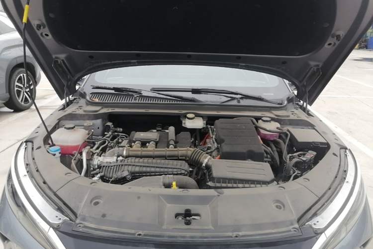 Used BYD Qin L 2025 DM-i Smart Drive 120KM Leading Model Engine Bay