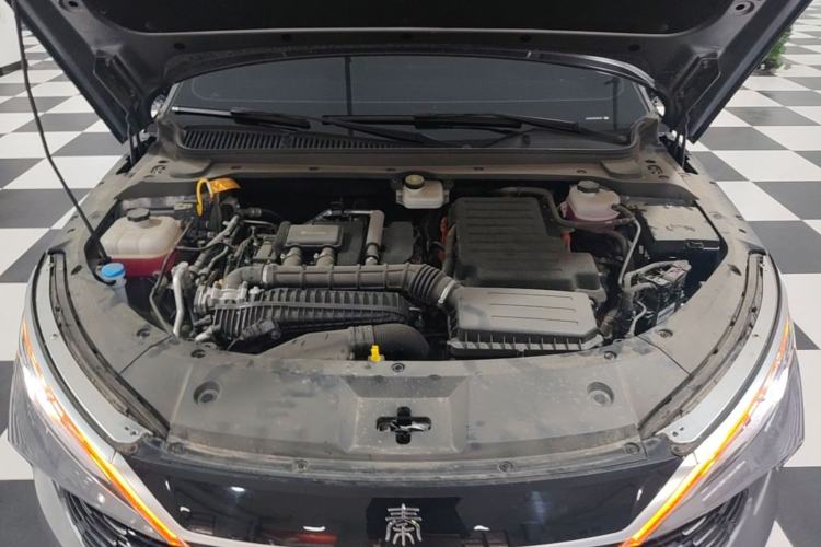 Used BYD Qin L 2025 DM-i Smart Drive 80KM Leading Model Engine Bay
