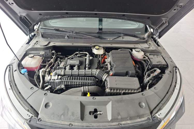 Used BYD Qin L 2025 DM-i Smart Drive 120KM Superior Model Engine Bay