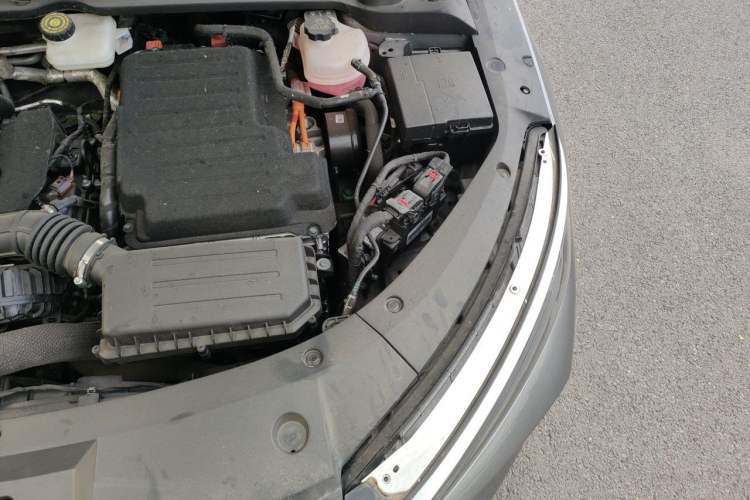 Used BYD Qin L 2025 DM-i Smart Drive 80KM Superior Model Engine Bay Left
