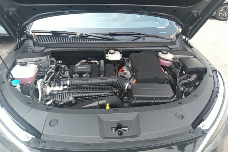Used BYD Qin L 2025 DM-i Smart Drive 120KM Superior Model Engine Bay