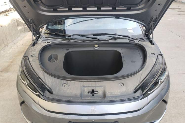 Used BYD Qin L 2025 EV 470KM Leading Edition Engine Bay