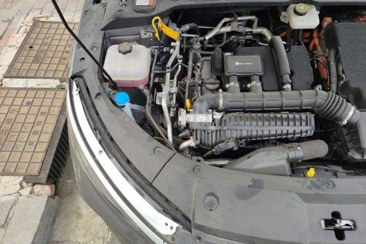 Used BYD Qin L 2025 DM-i Smart Drive 80KM Superior Model Engine Bay Right