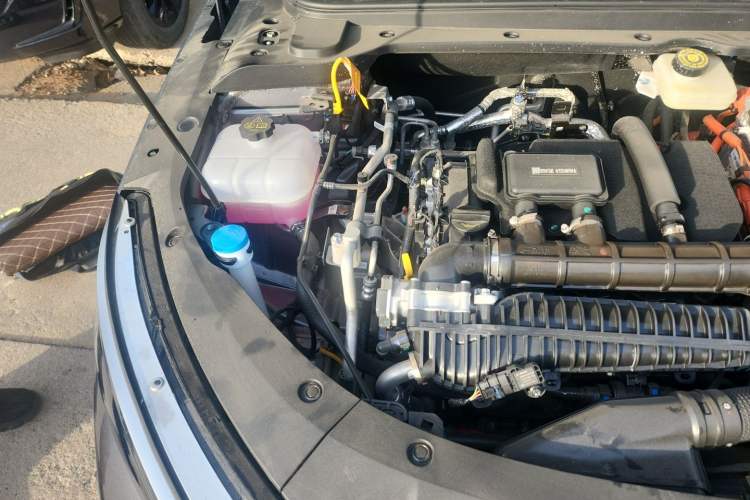 Used BYD Qin L 2025 DM-i Smart Drive 80KM Leading Model Engine Bay Right