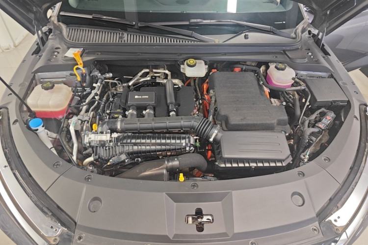 Used BYD Qin L 2025 DM-i Smart Drive 80KM Superior Model Engine Bay