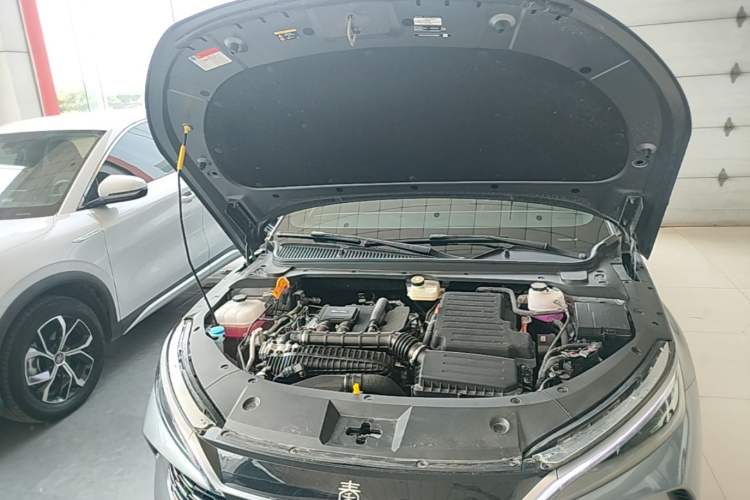 Used BYD Qin L 2025 DM-i Smart Drive 80KM Leading Model Engine Bay