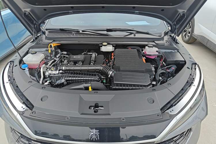 Used BYD Qin L 2025 DM-i Smart Drive 80KM Leading Model Engine Bay