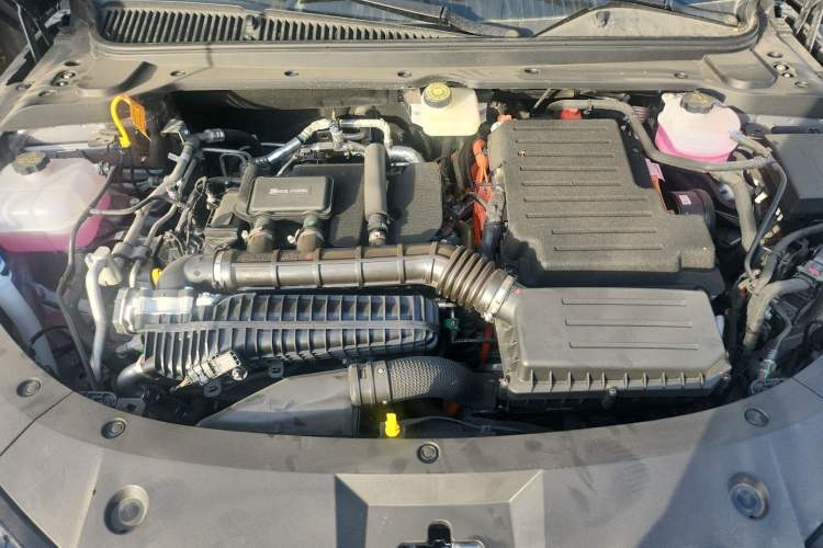 Used BYD Qin L 2025 DM-i Smart Drive 80KM Leading Model Engine Bay