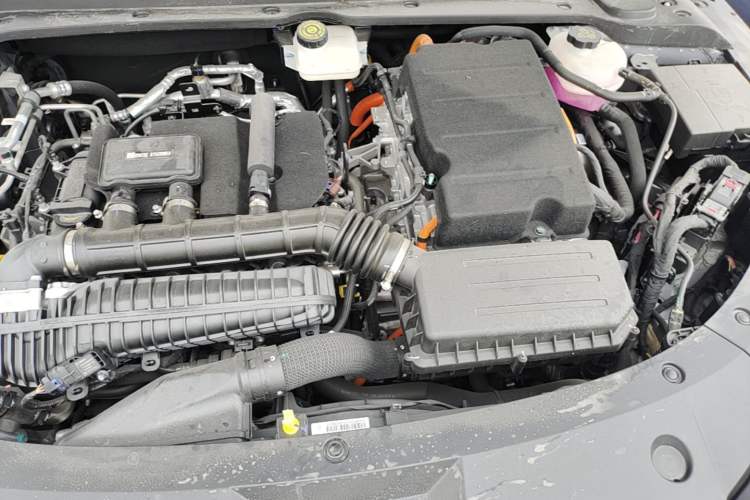 Used BYD Qin L 2025 DM-i Smart Drive 120KM Superior Model Engine Bay