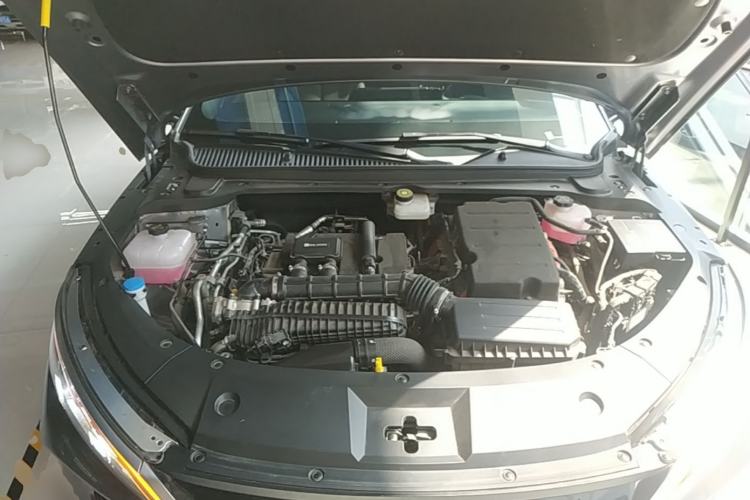 Used BYD Qin L 2025 DM-i Smart Drive 120KM Superior Model Engine Bay