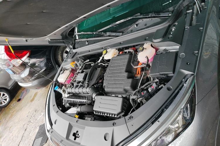 Used BYD Qin L 2025 DM-i Smart Drive 80KM Superior Model Engine Bay