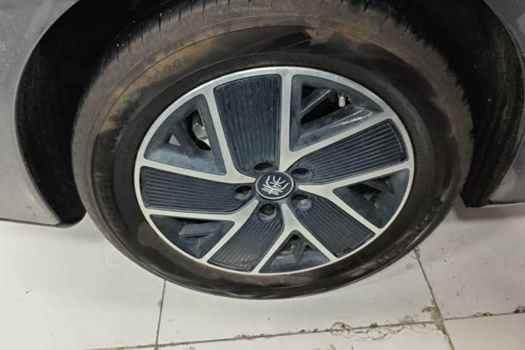 Used BYD Qin L 2025 DM-i Smart Drive 120KM Leading Model Exterior 2